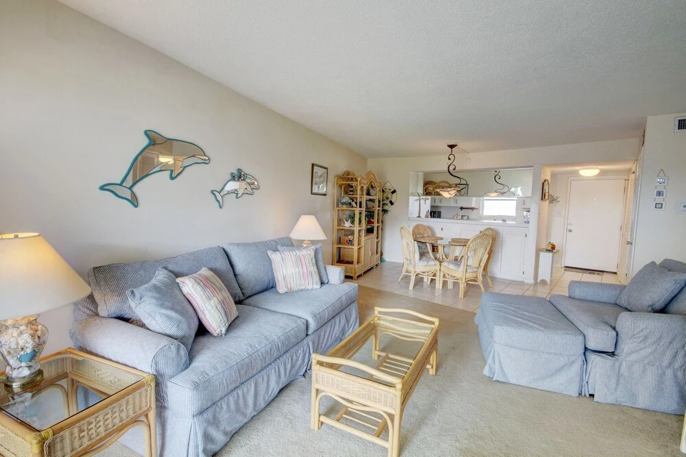 235 El Matador 1 Bedroom Condo by RedAwning