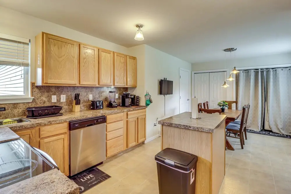 Family Retreat w/ 2 Game Rooms & Deck in Long Pond
