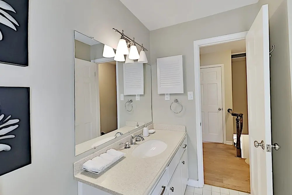 Upgraded In-town Gem: Private Patio & Parking 2 Bedroom Home