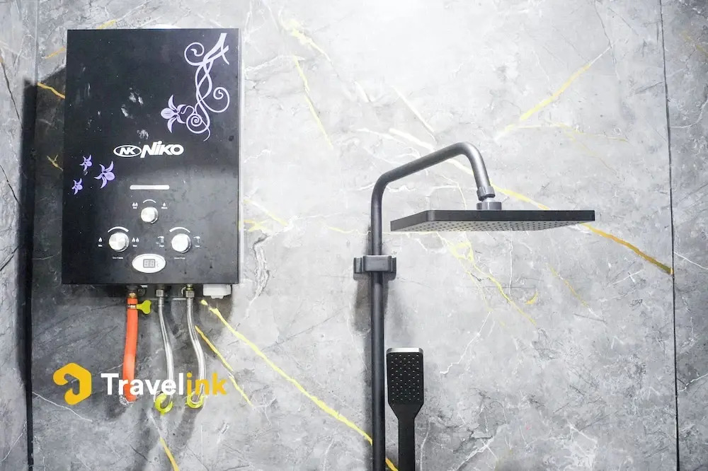 The Lakebox Menjer by Travelink