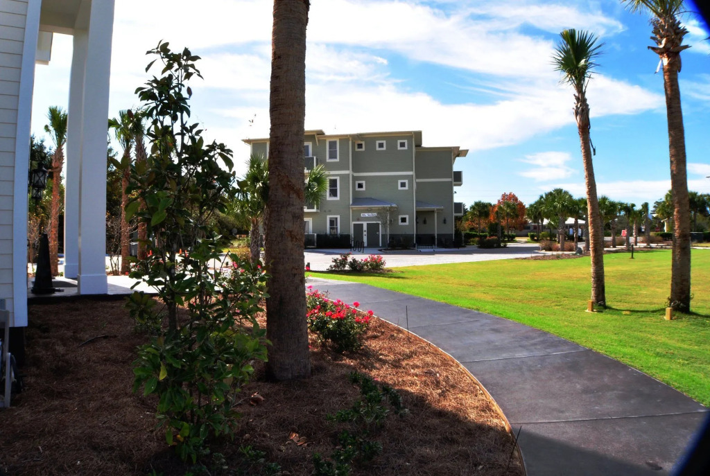 30-A Inn & Suites