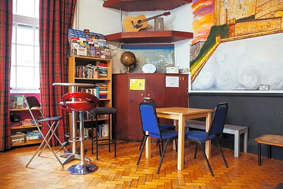 Edinburgh Backpackers - over 18s only