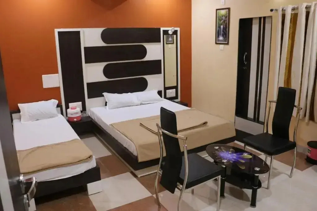 Golden Paying Guest House