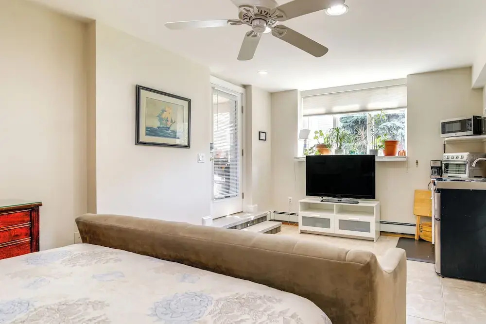 Pet-friendly Garden Studio ~ 25 Mi to Boston!