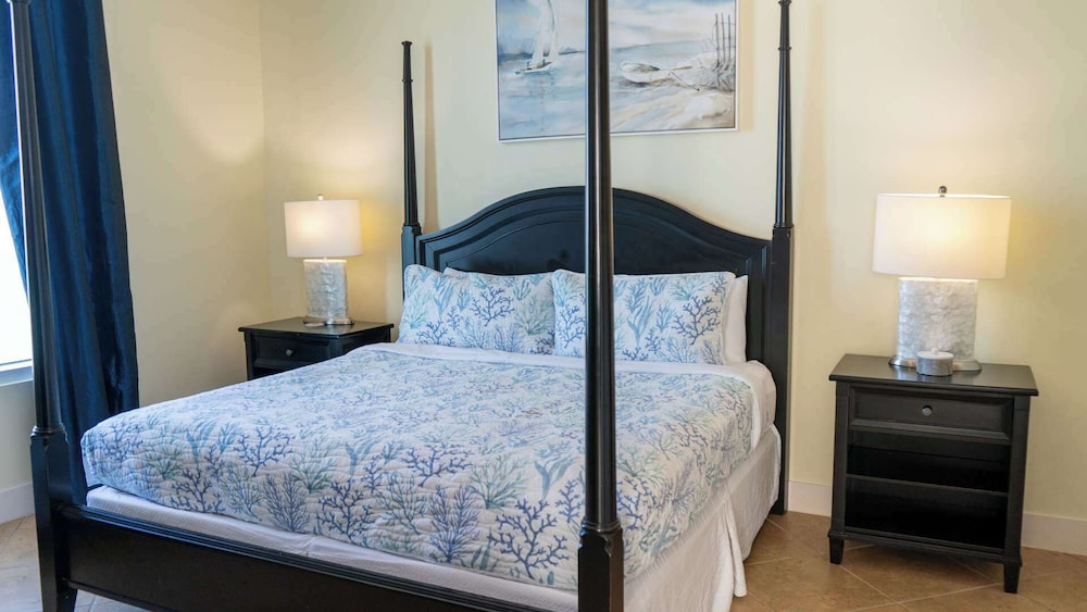 Sapphire - Just a Dream - 26th Floor Luxury