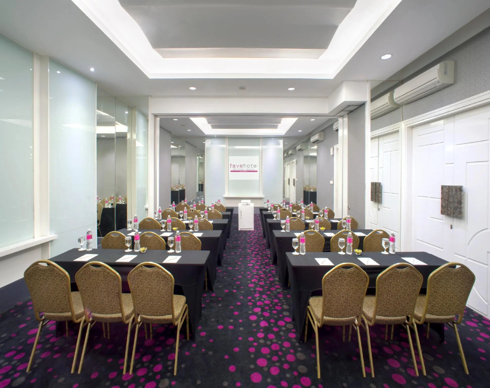 Brits Hotel Puri Indah
