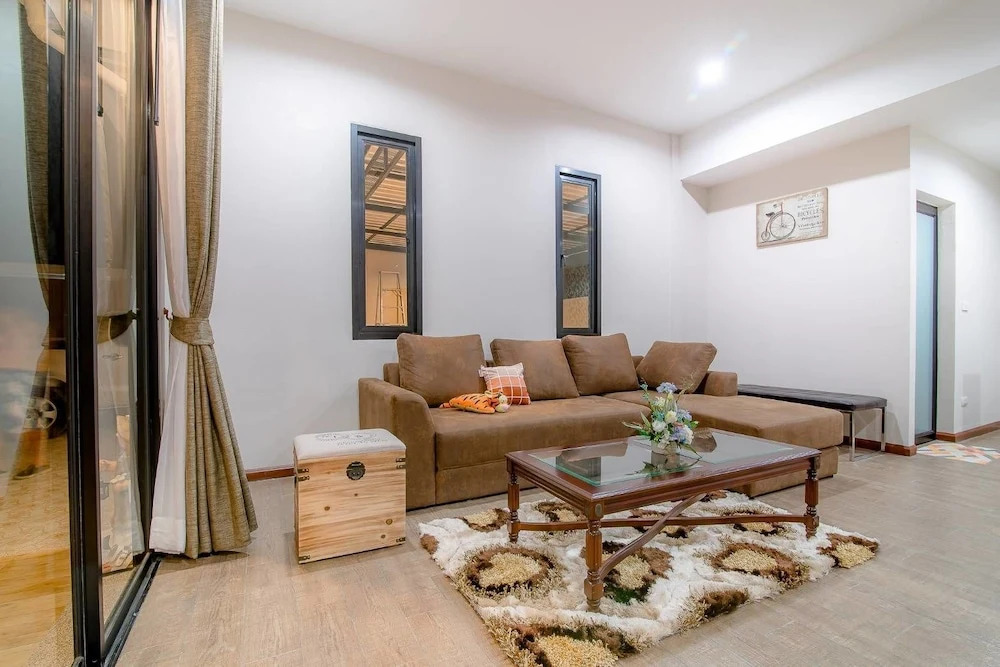 Hani Pool Villa