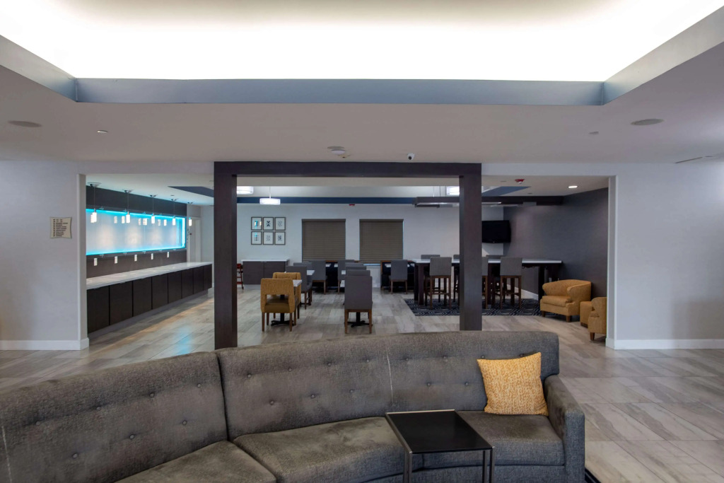 La Quinta by Wyndham Houston East at Normandy