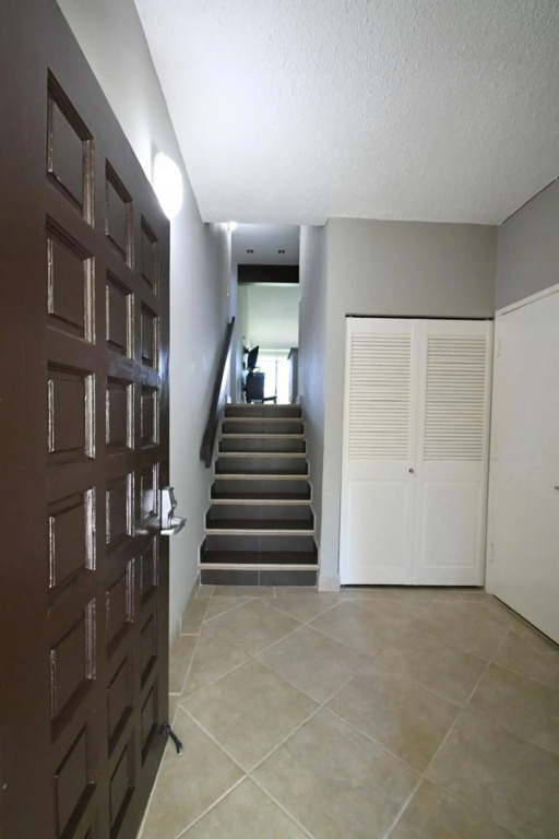 Spectacular Home Away from Home, Fully Equipped (BV308)