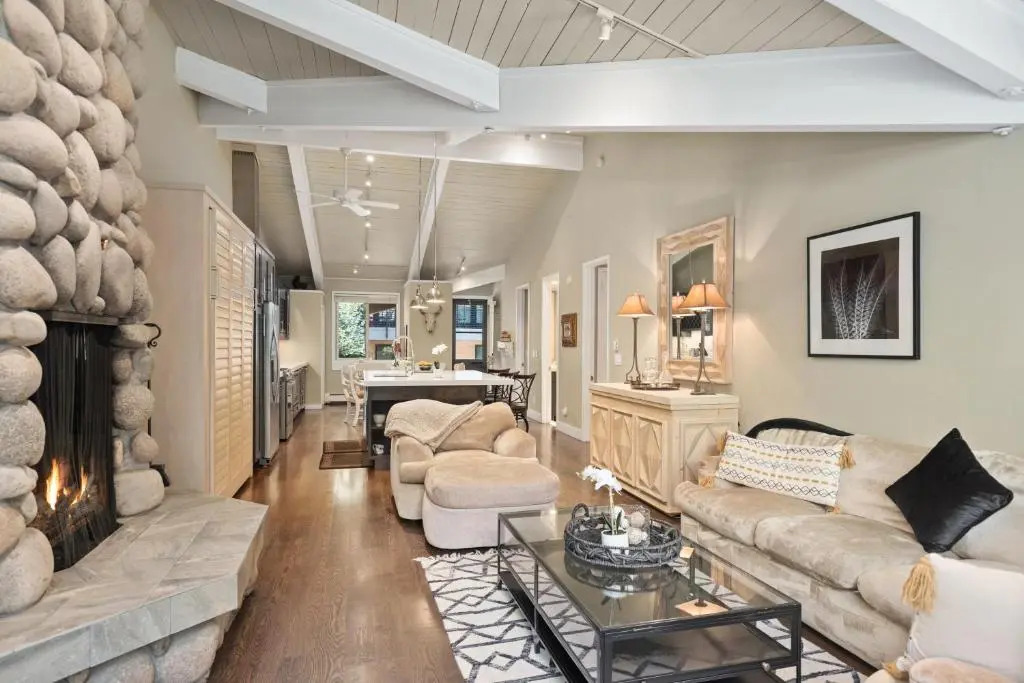 Standard 2 Bedroom - Aspen Alps #110
