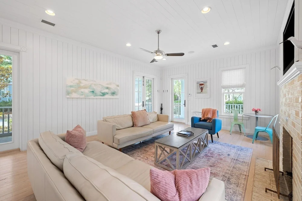 "sun Haven" In Watercolor Golf Cart Included! 4 Bedroom Home by RedAwning