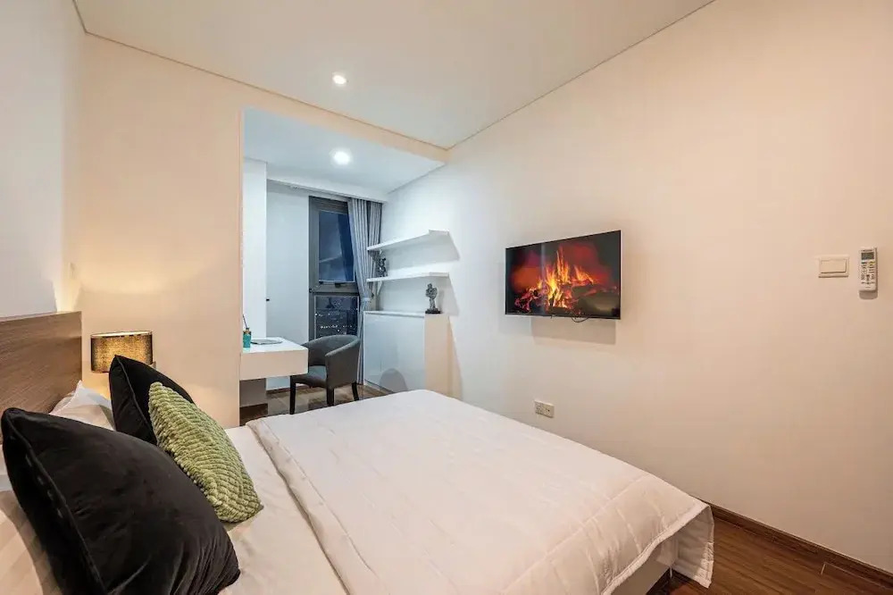 Pearl Plaza Luxury WiFi, Near Landmark 8 Apt, City View, Pool, Gym, Free