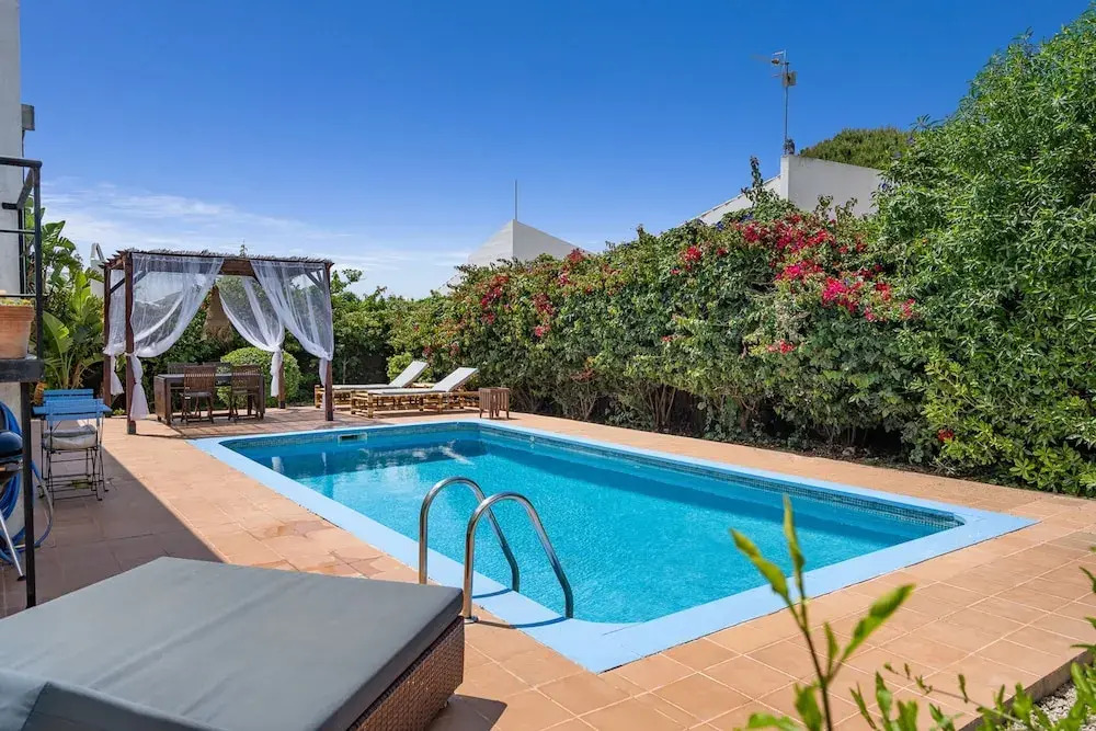 Anana Binisafua Villa With a Pool by the sea