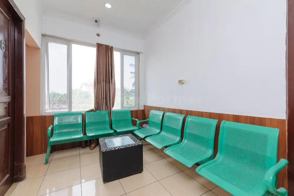 My home2 Mall Ciputra Cibubur Redpartner