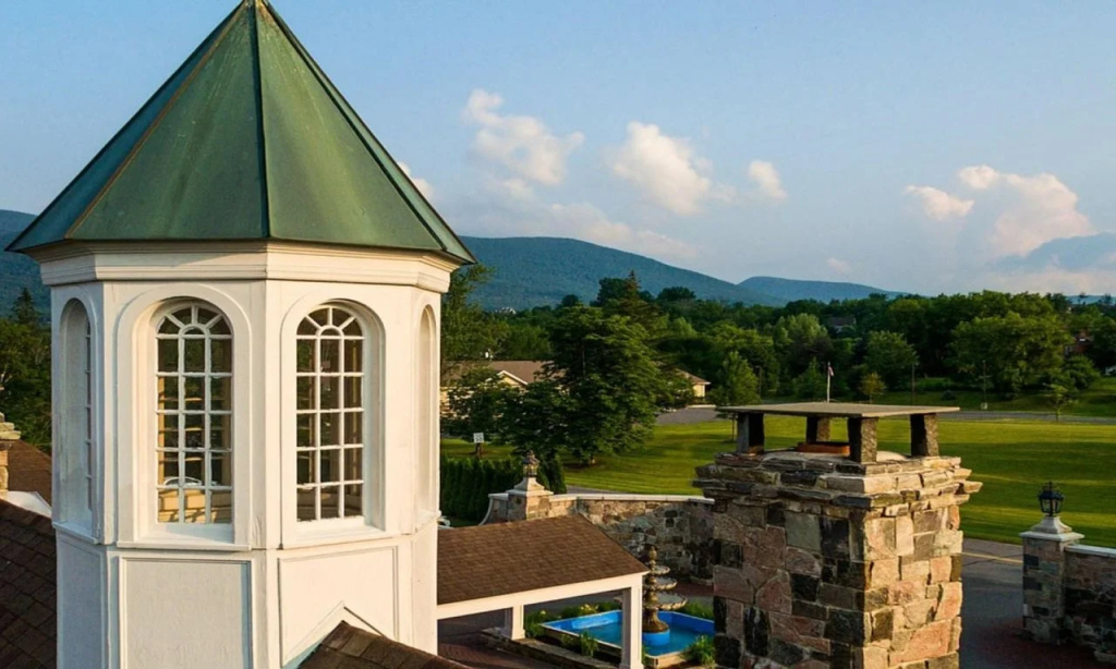 Orchards Hotel