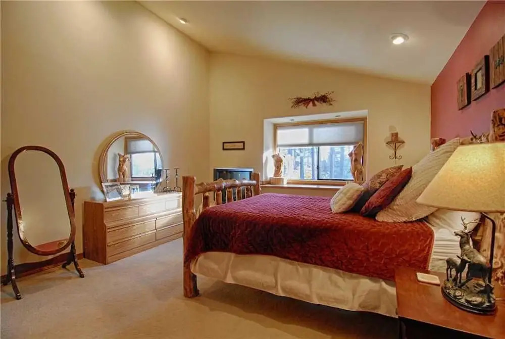 Walk to Lake! Large Home With Private Hot Tub, Yard Games and Lake Views! -sandy Shores Villa #182