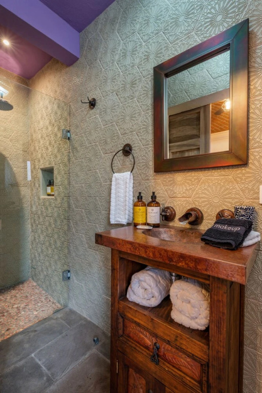 Casa Esperanza, 2BR Designer Charm + Rooftop Views