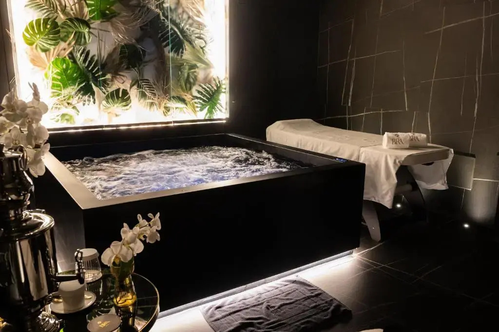 Отель Bra Hotel