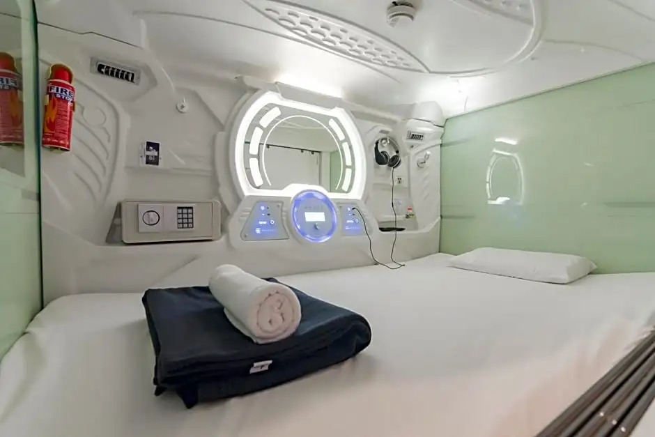 On The Go Capsule Hotel