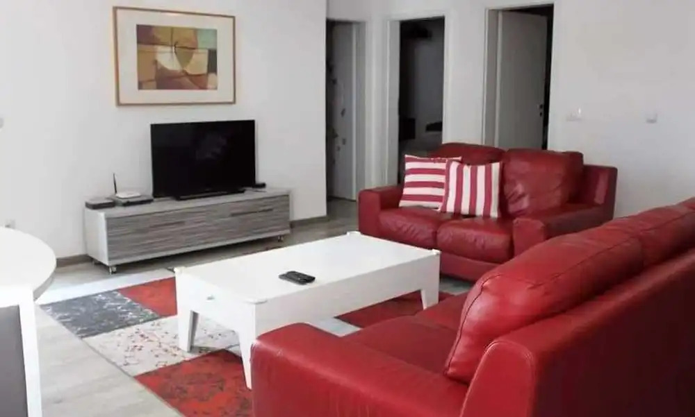 Emerald Apartment