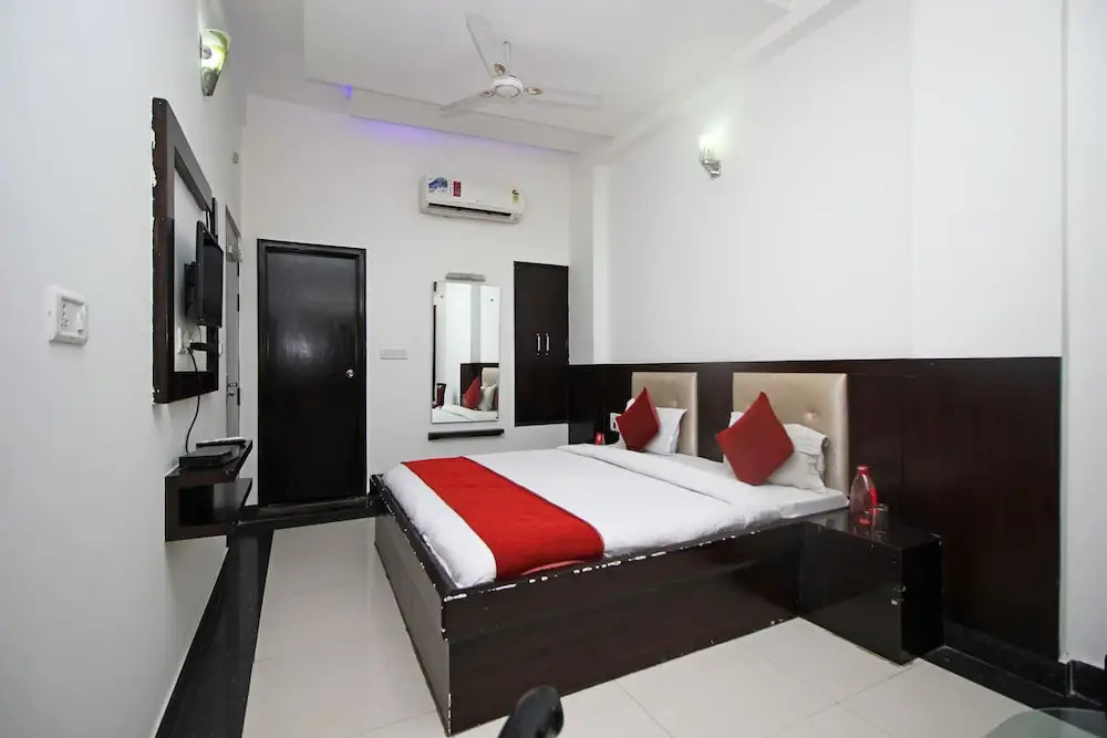OYO 2659 Hotel Taj Prince