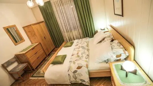 Apartment & rooms Grmek