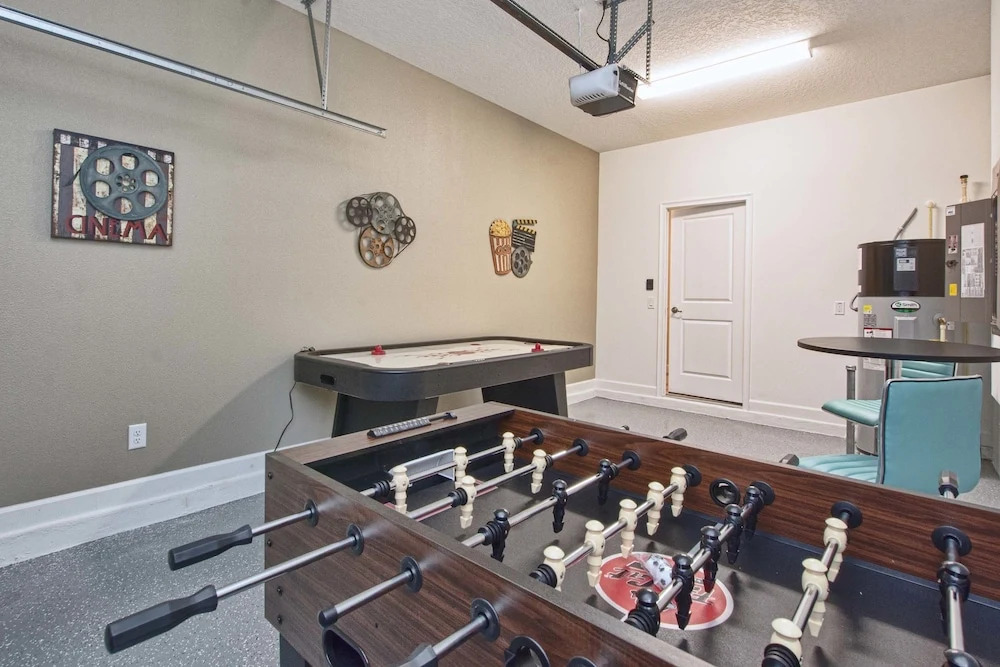 Storey Lake- 6 Bedroom Pool Home- 1655ST