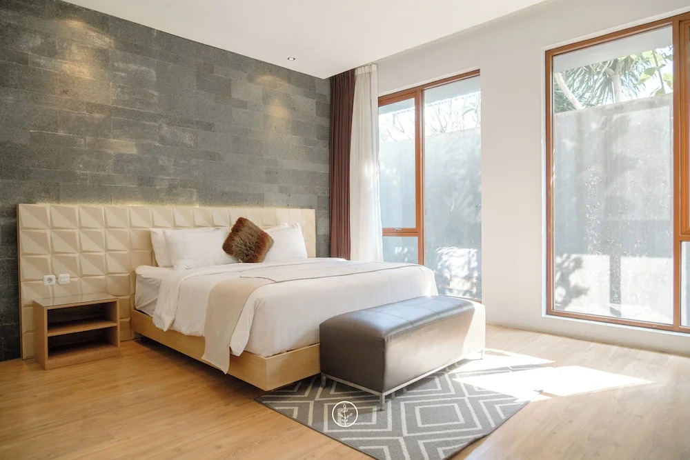 Asmaya 7BR Villa private heated pool and billiard