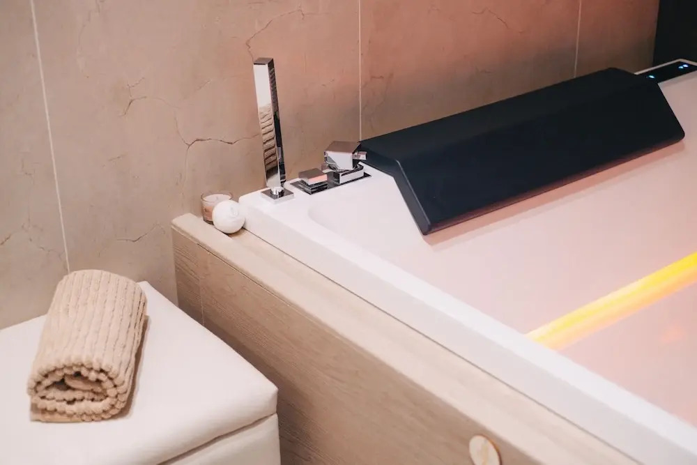 18zero2 luxury rooms