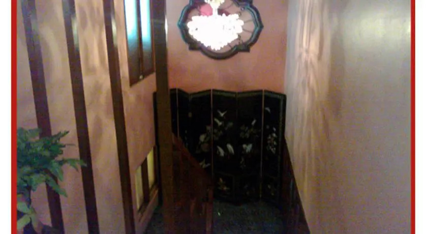 Charly's Place Hotel