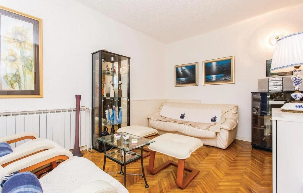 Awesome Home In Malinska With Wifi