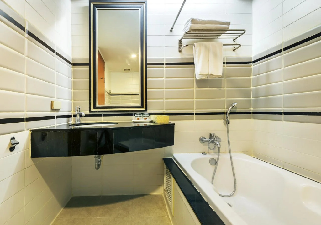 Thamrongin Hotel