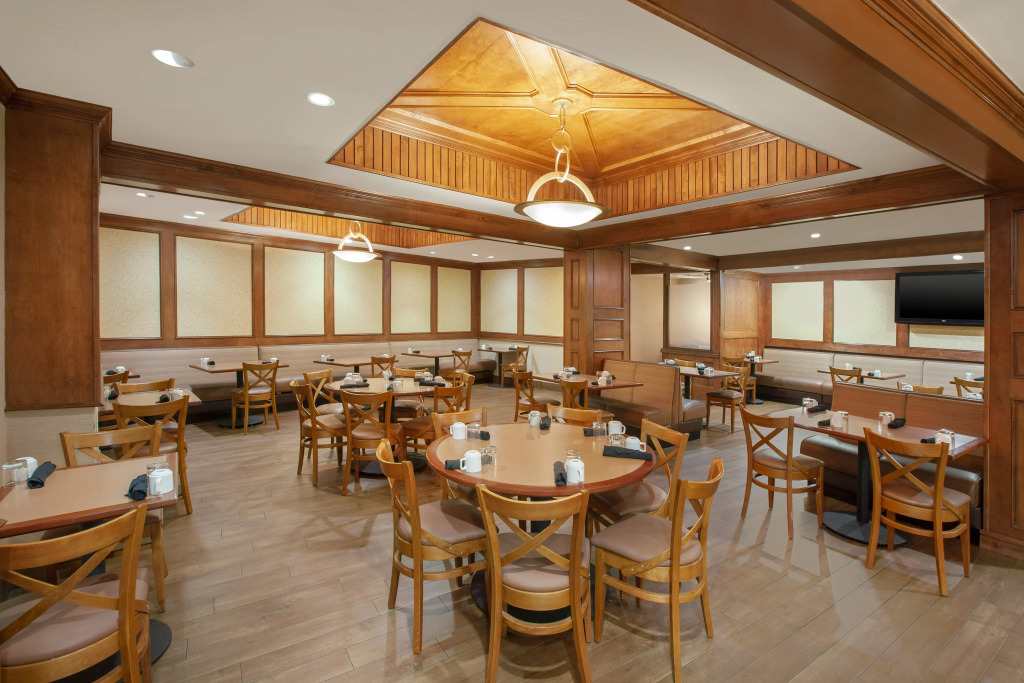 Holiday Inn Express Dallas Market Center by IHG