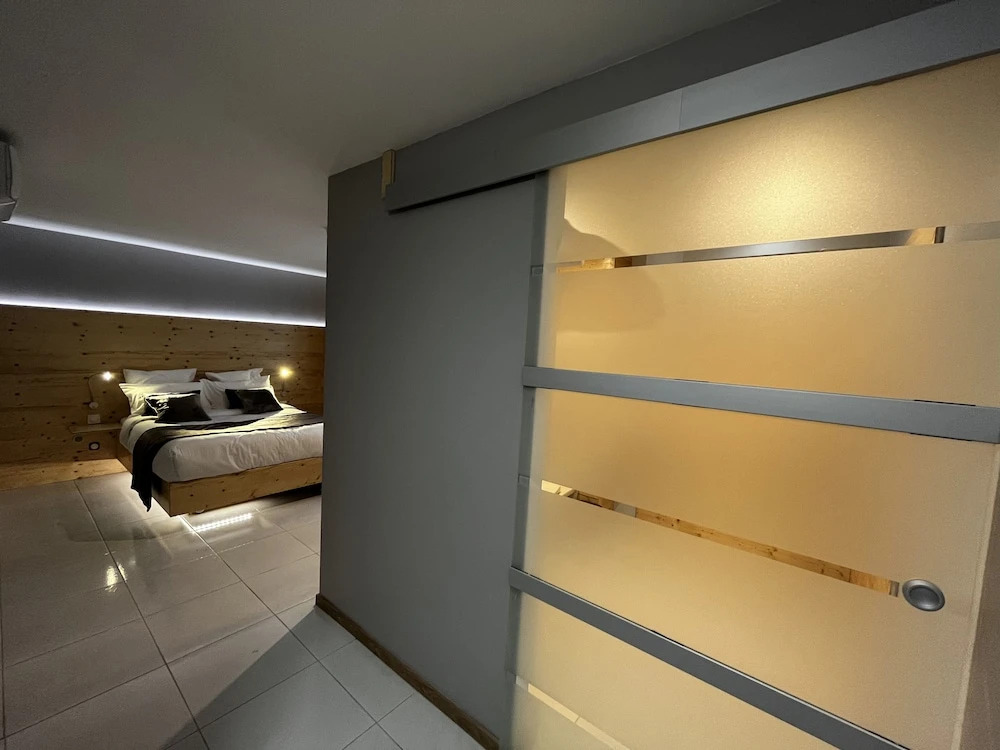 9WAGRAM Hotel Boutique