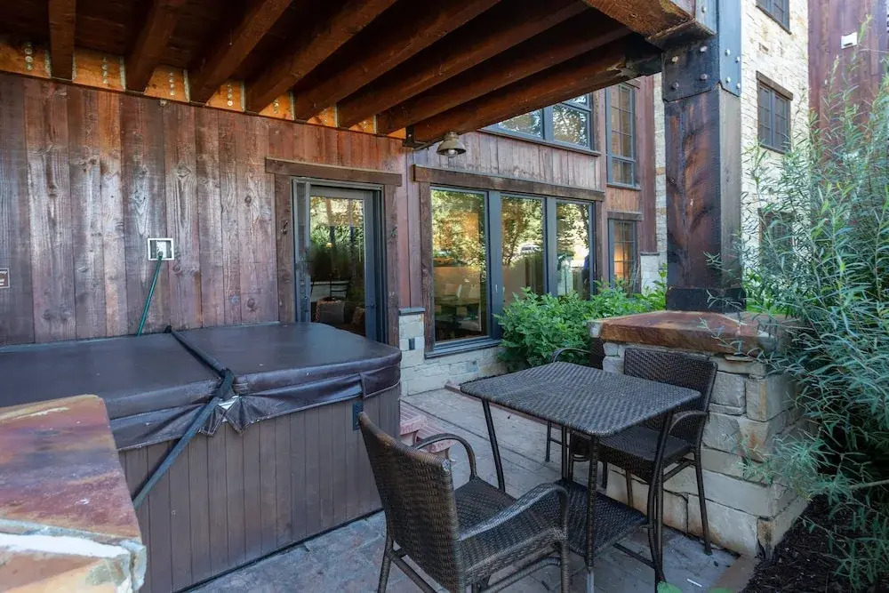 Silver Baron Lodge 1 Condo Bedroom with Spa by Deer Valley Resort