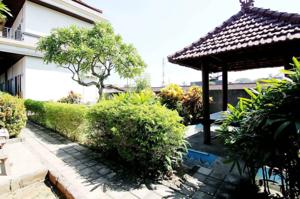Gong Corner Guest House 2