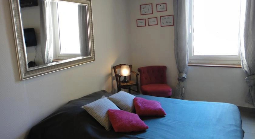 HOME CASSIS. Little Cassis