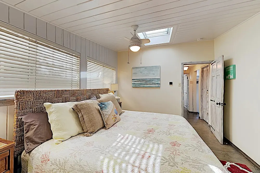 Ventura Beach Oasis by RedAwning