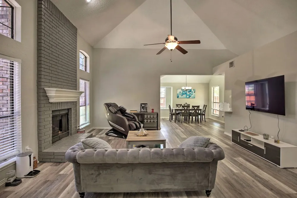 Convenient Allen Retreat, 2 Mi to Downtown!