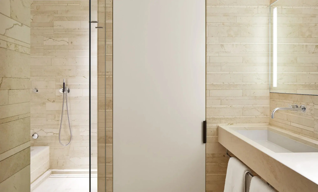 Roomers Baden-Baden, Autograph Collection