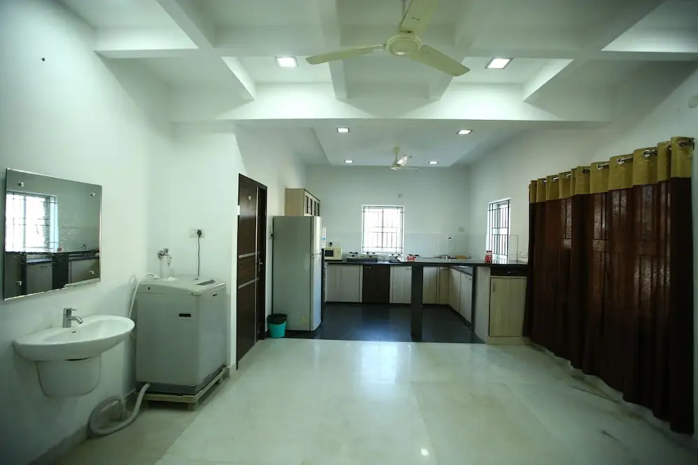 OYO 2282 Apartment Velachery