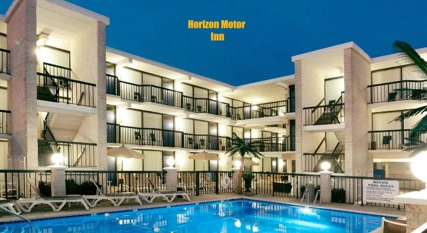 Horizon Motor Inn-Beach Block & Close to Moreys Piers