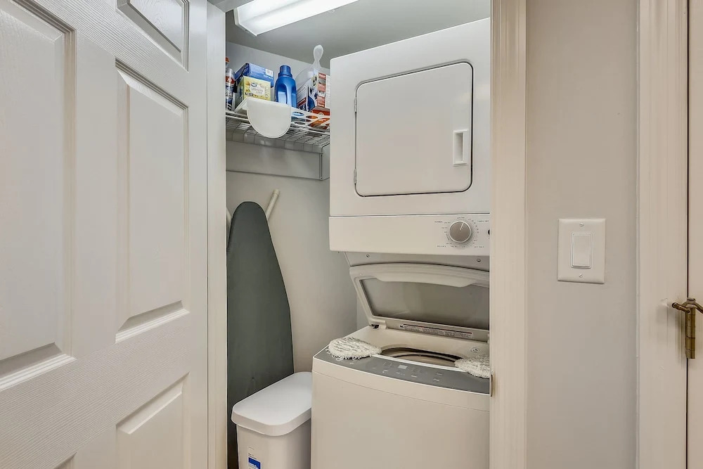 Seacrest 206 is a gorgeous Gulf Front2 BR with Free Beach Service for 2 by RedAwning