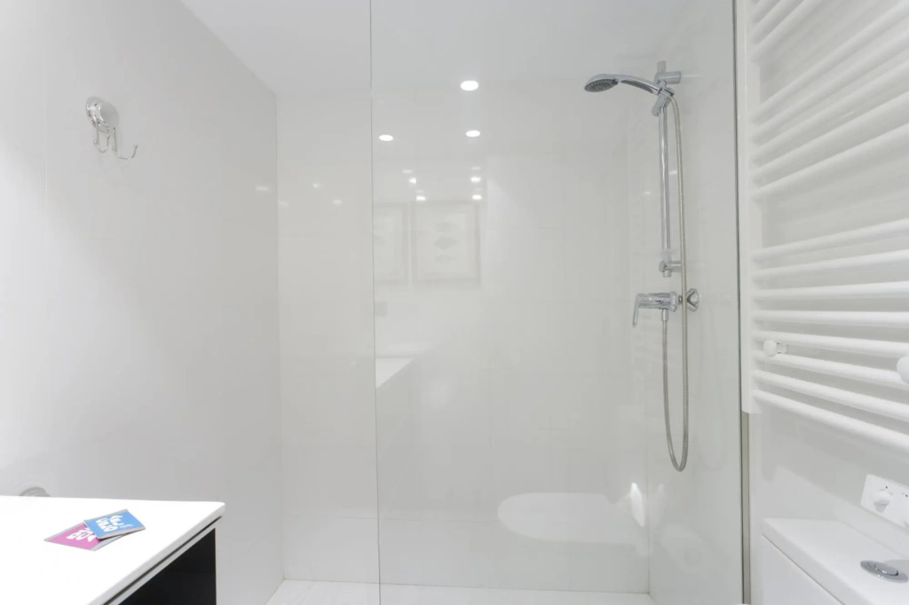 Luxury II in Madrid with 2 bedrooms and 2 bathrooms