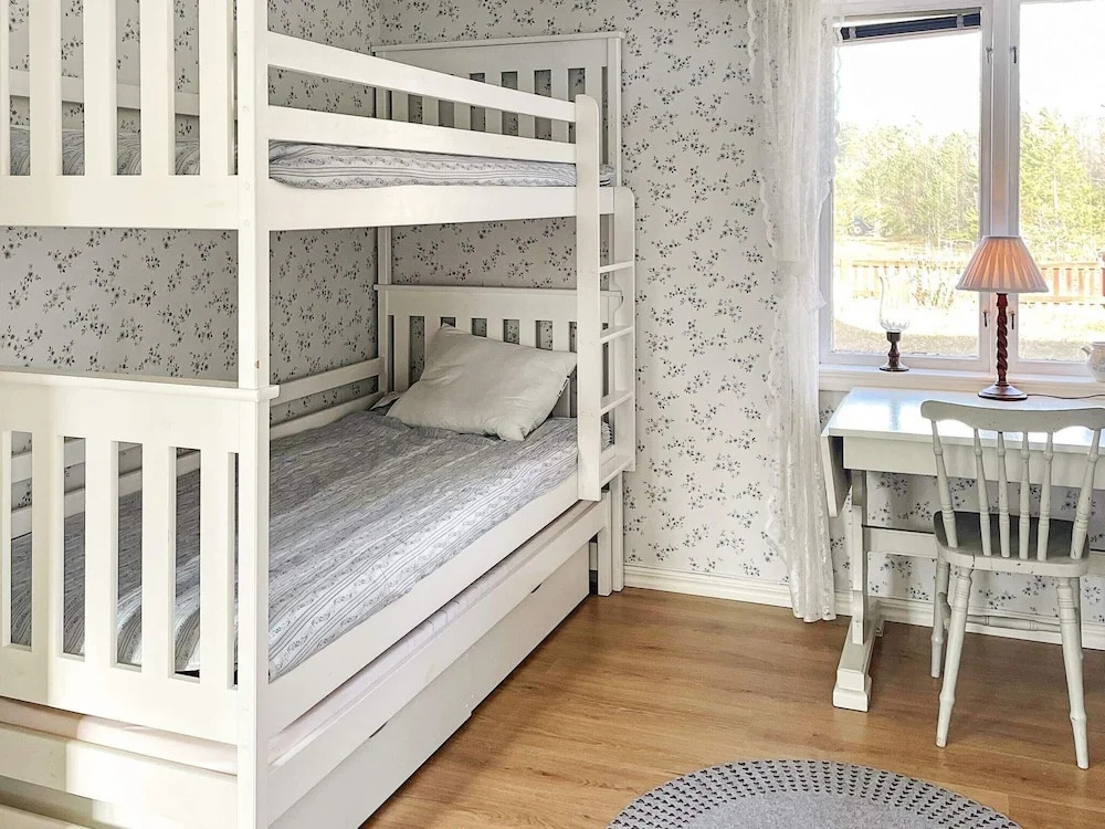 7 person holiday home in HÖGSBY-By Traum