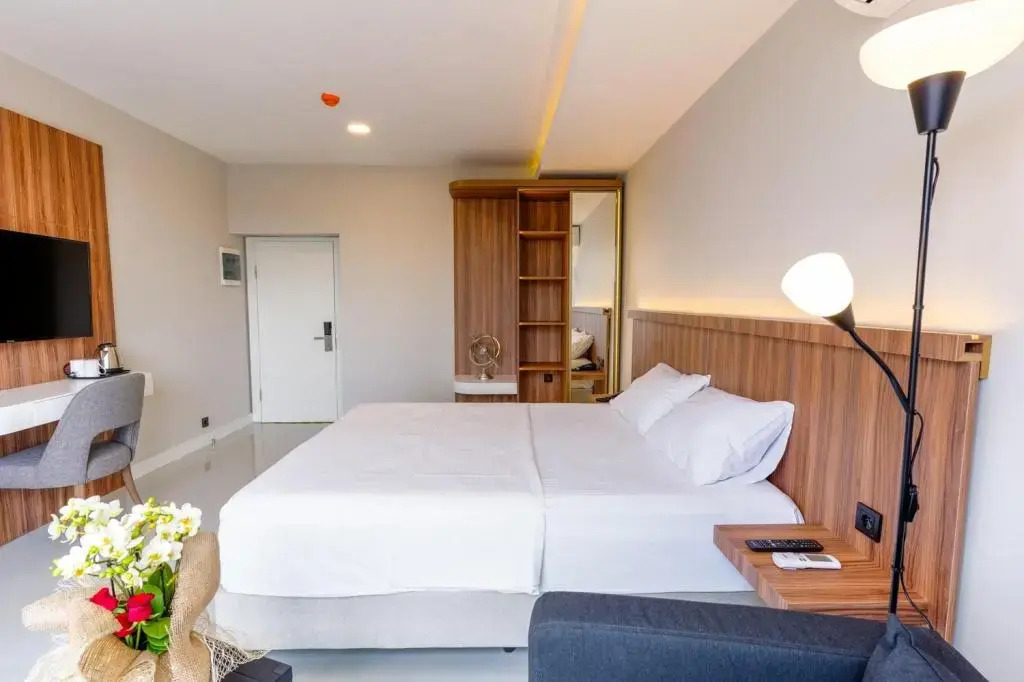 Joyful Hotel By Gnl