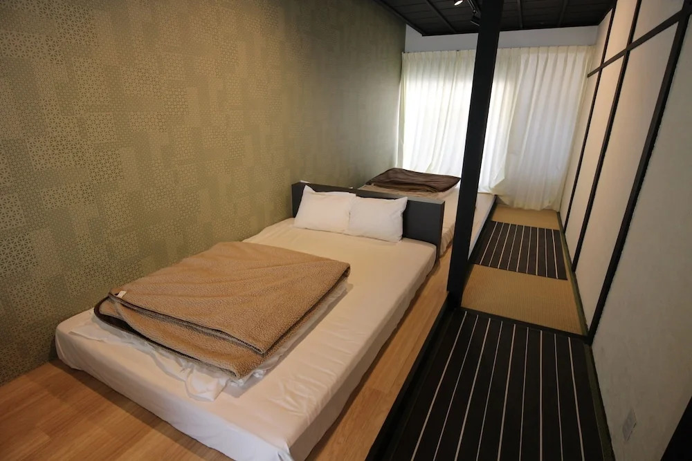 Sekai Hotel Yanagi - Hostel