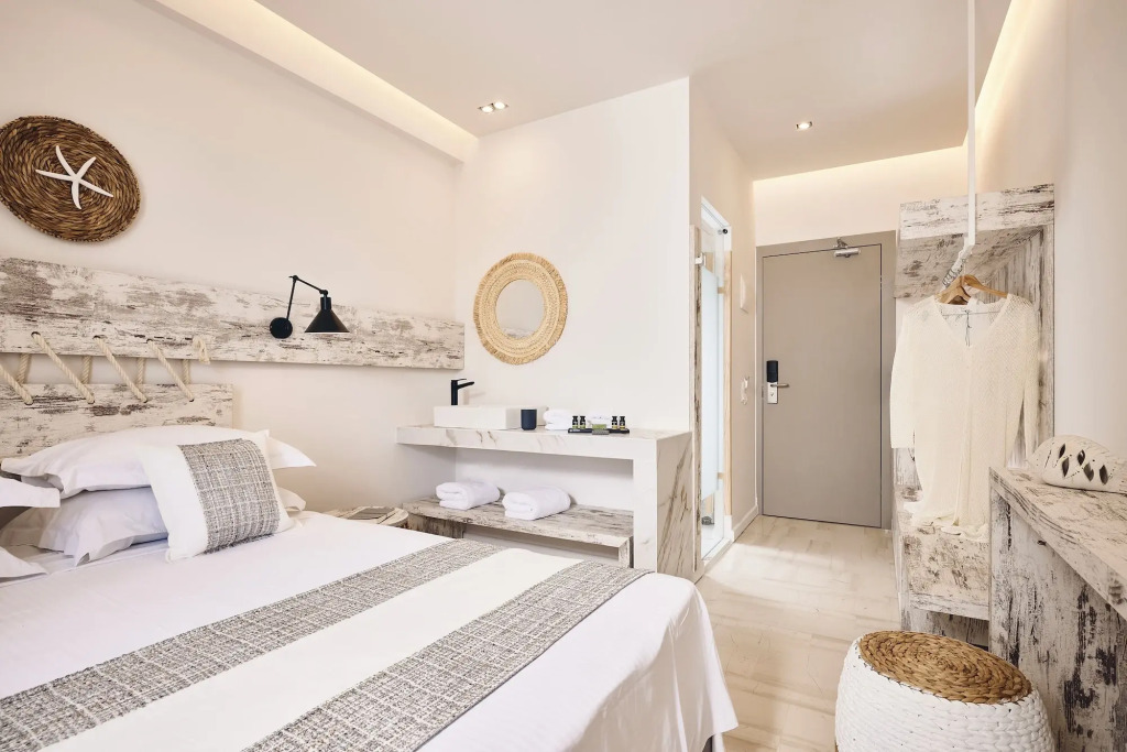 Kythnos Bay Hotel