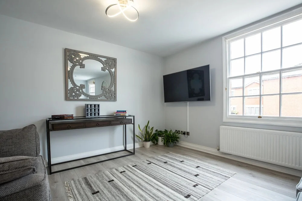 Castle Street Apartment