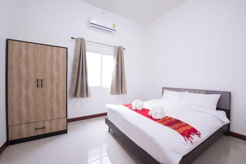 Bees Smile Hotel